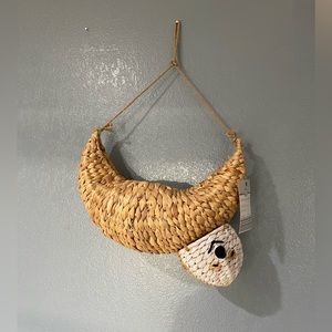 Sloth plant hanger